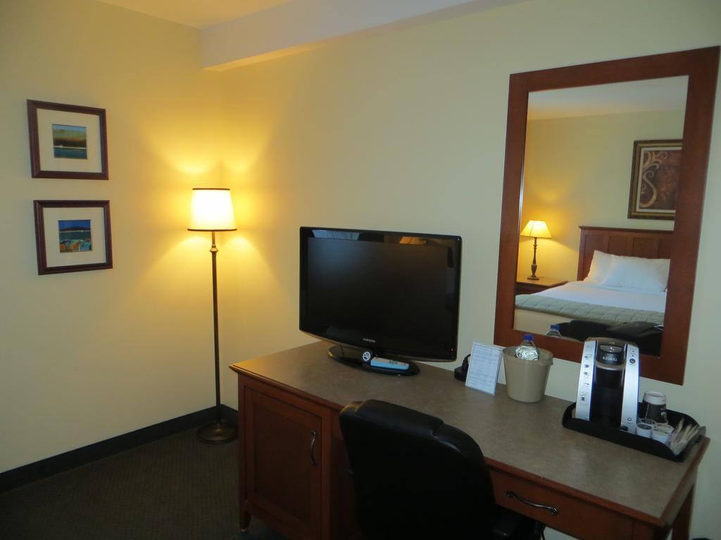 Hotel St-Bernard St-Bernard de Lacolle Quarto foto