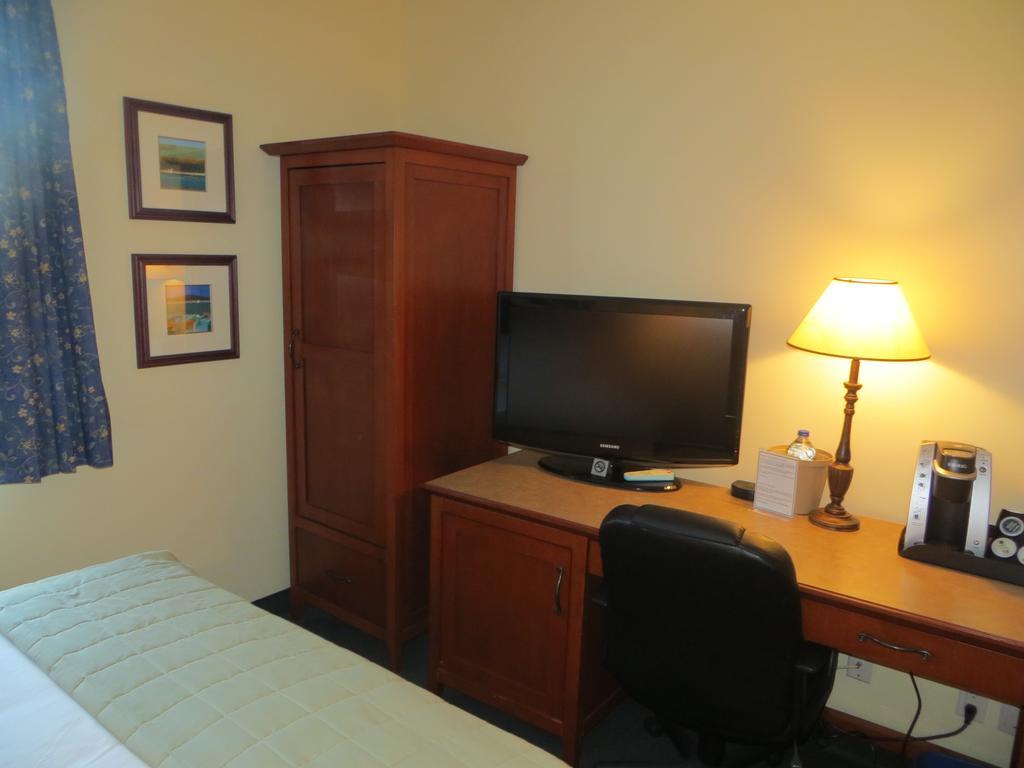 Hotel St-Bernard St-Bernard de Lacolle Quarto foto