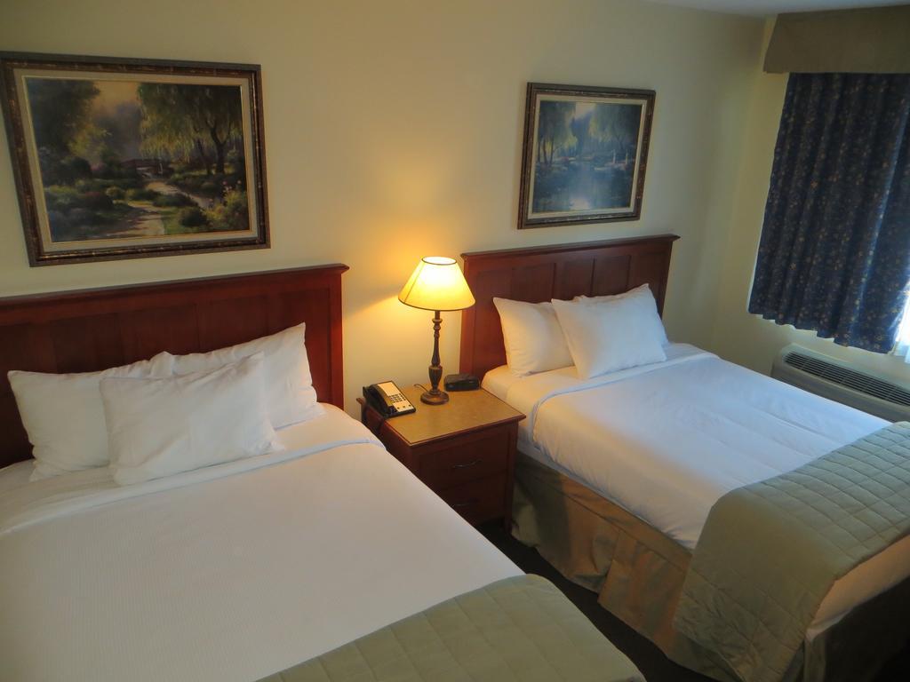 Hotel St-Bernard St-Bernard de Lacolle Quarto foto