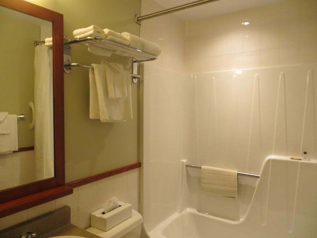 Hotel St-Bernard St-Bernard de Lacolle Quarto foto