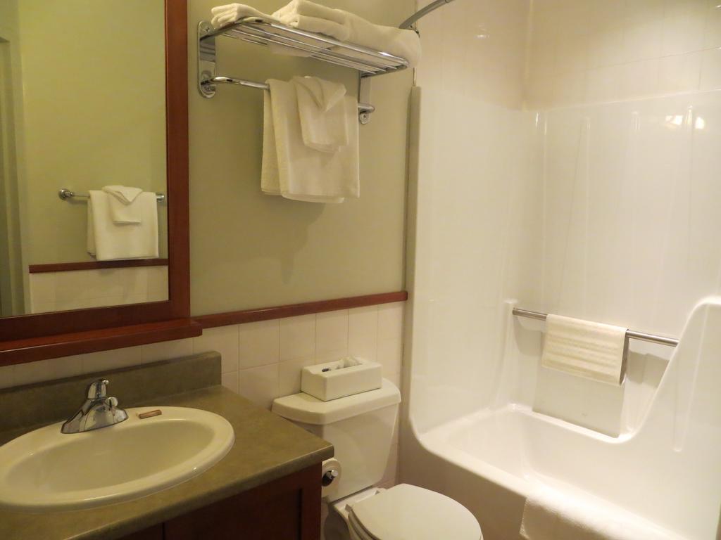 Hotel St-Bernard St-Bernard de Lacolle Quarto foto